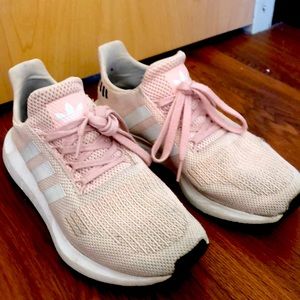 Selling light pink adidas women’s sneakers, size 8.5.